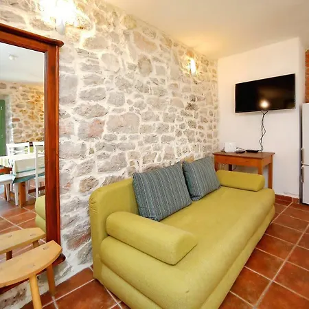 Kamena Villa Bibinje